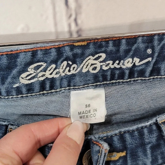 EDDIE Bauer Curvy Bootcut Jeans Short Boot Cut Classic Style Neutral Denim 6S - Picture 2 of 6